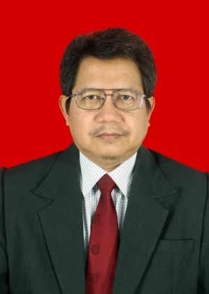 Assoc. Prof. Dr. Makmuri, M.Si.